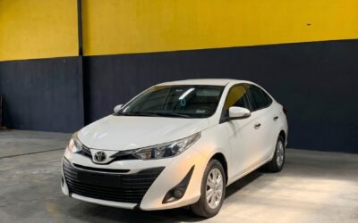 Toyota Yaris Sedan 2017- Automático